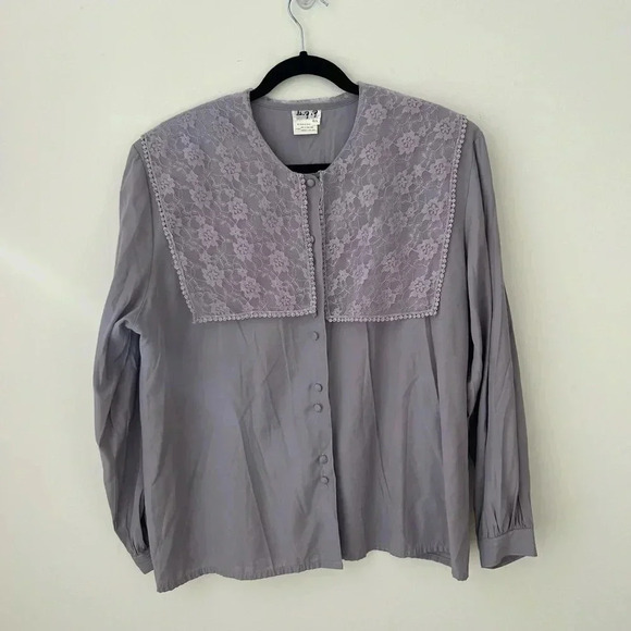 Vintage Lavender Blouse with Lace Bib Colla - Picture 1 of 9